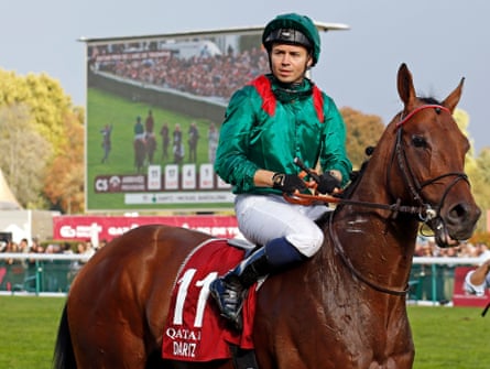 Daryz and Mickaël Barzalona return in triumph after the Prix de l'Arc Triomphe.