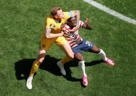 Folarin Balogun is held by Harry Souttar