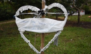 View of a heart-shaped sign with the name of Jakelin Amei Rosmey Caal Maquin.