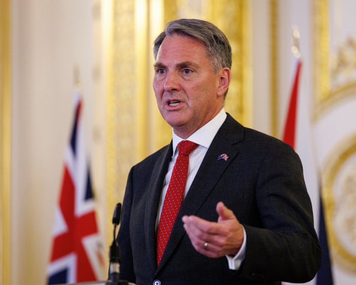 Rikard Marles Britaniyanın müdafiə naziri istefa verdikdən sonra səfərini dəyişib