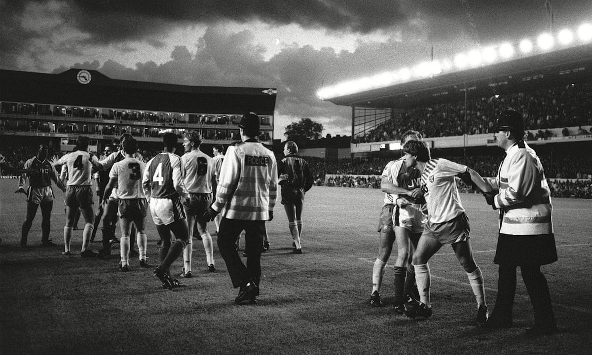 When Arsenal And Norwich Shared Seven Goals And A 21 Man Brawl Arsenal The Guardian