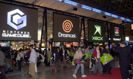 The Tokyo Game Show, 2001, shows the Dreamcast among its rivals. The odds did not look good