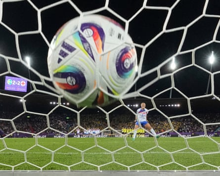 APTOPIX Euro 2025 Sweden England Soccer<br>England's Lucy Bronze celebrates after scoring a penalty during a shootout of the Women's Euro 2025 quarterfinals soccer match between Sweden and England at Stadion Letzigrund in Zurich, Switzerland, Thursday, July 17, 2025. (AP Photo/Martin Meissner)