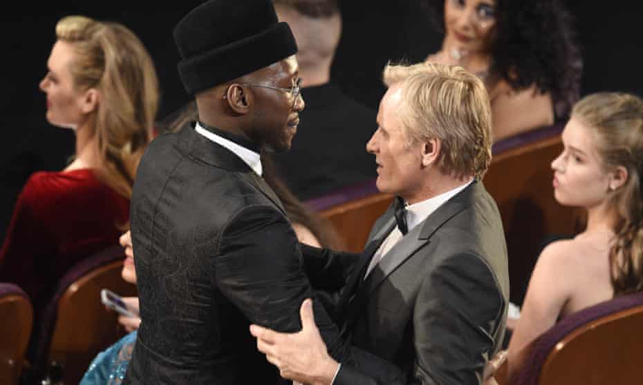 Viggo Mortensen and Mahershala Ali congratulate each other after Green Book wins the best picture Oscar. 