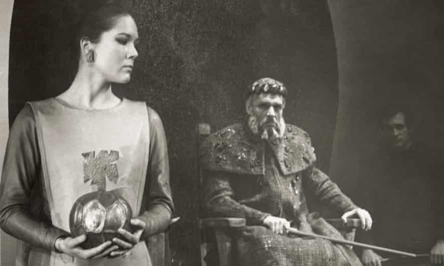 Rigg arsenic  Cordelia successful  an RSC accumulation   of King Lear with with Paul Scofield successful  the rubric  role, directed by Peter Brook, 1962.