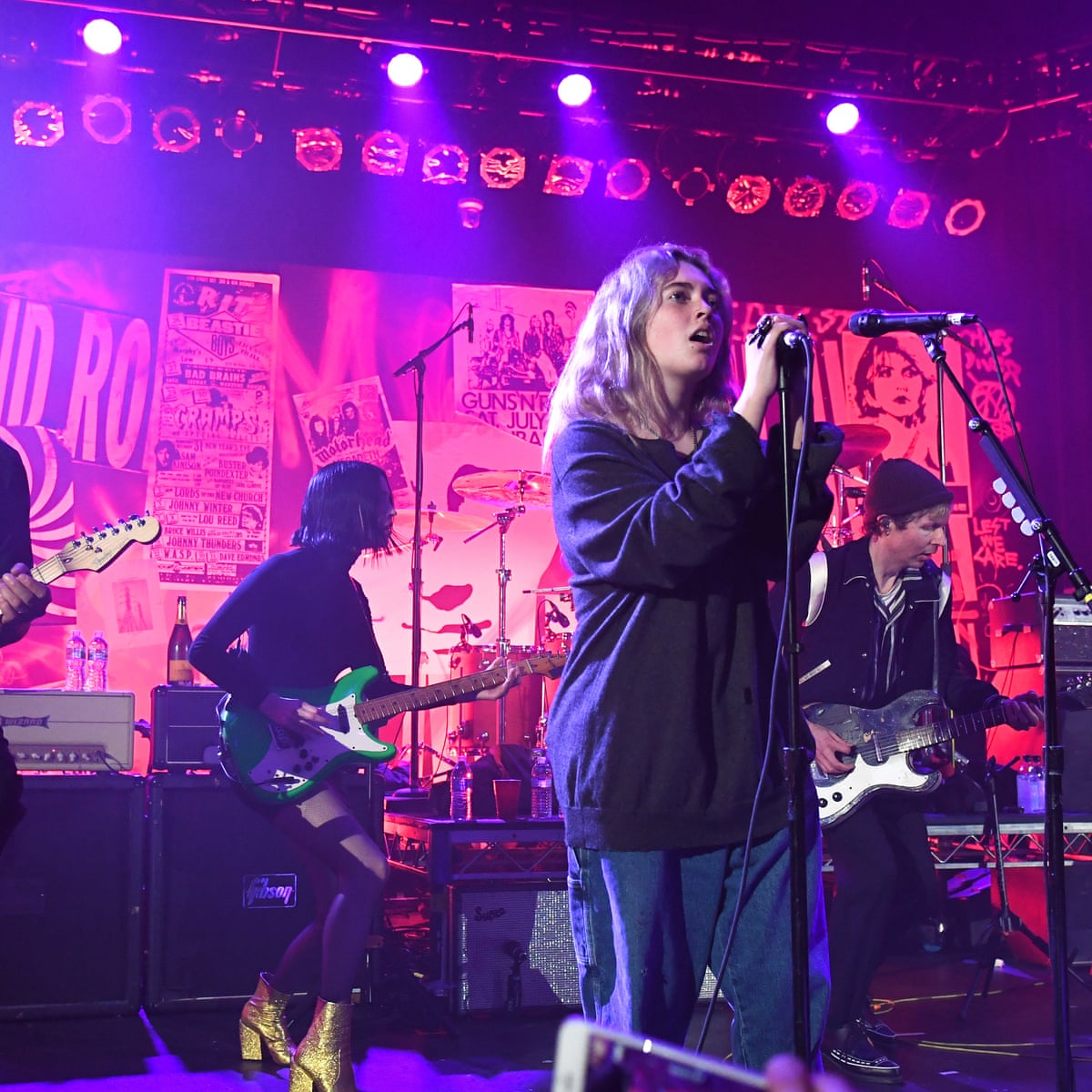 Nirvana Reunion Dave Grohl S 13 Year Old Daughter Steals The Show Nirvana The Guardian Nirvana Reunion Dave Grohl S 13 Year Old Daughter Steals The Show Nirvana The Guardian