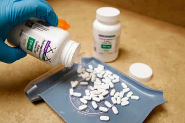 The Us Doctors Taking Trump S Lead On Hydroxychloroquine Despite Mixed Results Us News The Guardian