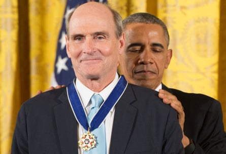 Taylor being awarded the presidential medal of freedom by President Obama in 2015.