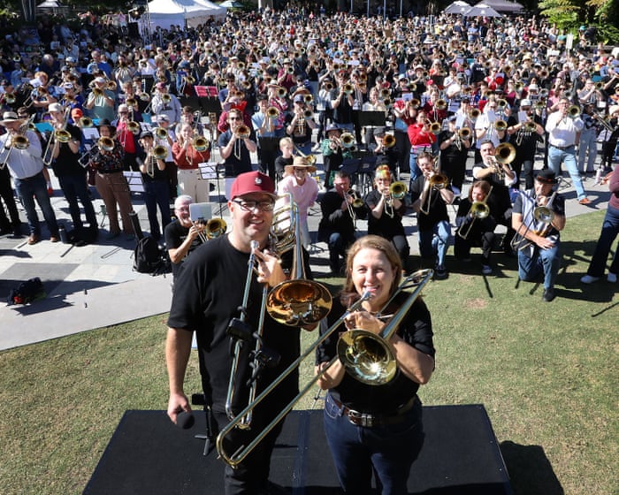More than 600 trombonists gather in Queensland for world record attempt – video