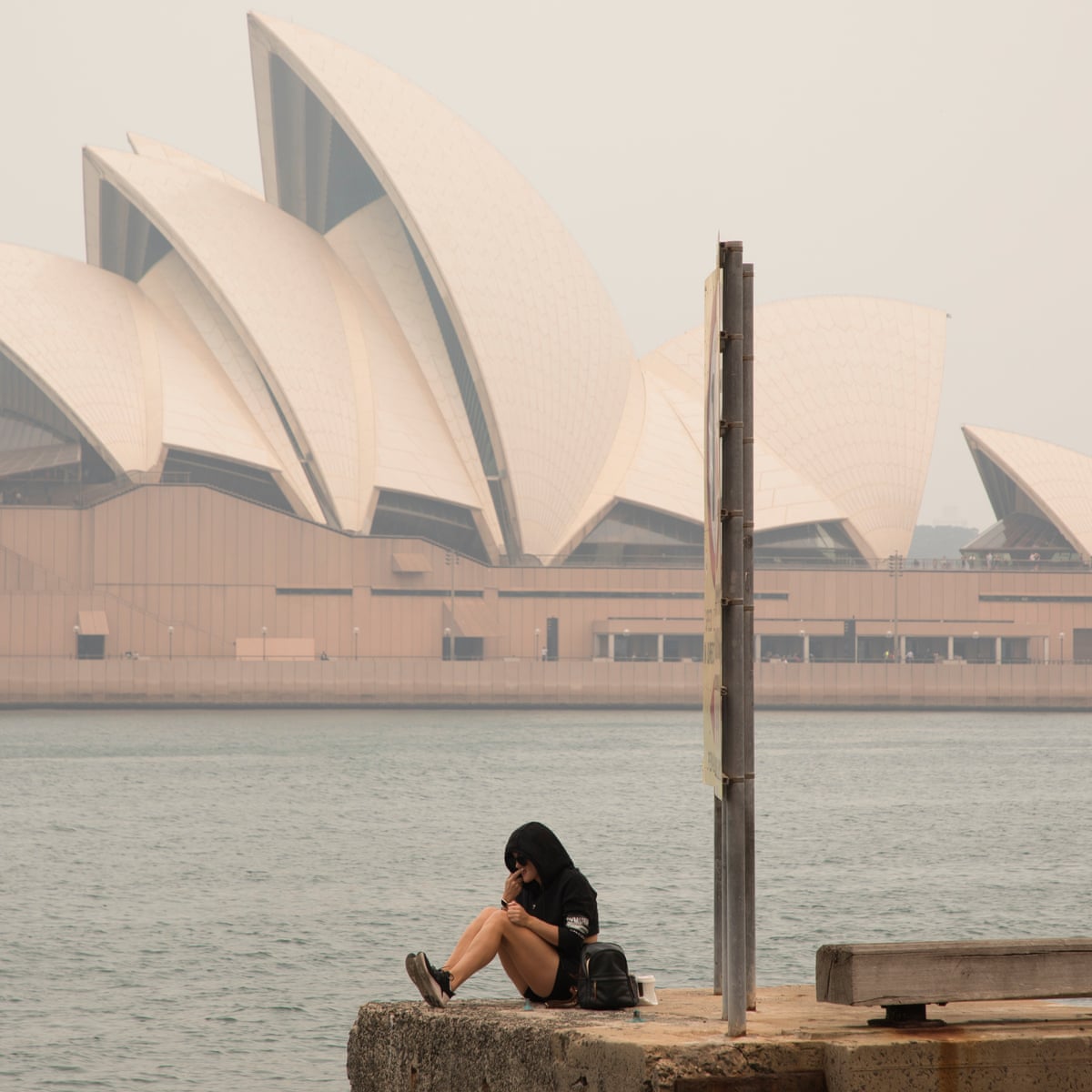 Sydney S Air 11 Times Worse Than Hazardous Levels As Australia S Bushfires Rage Bushfires The Guardian