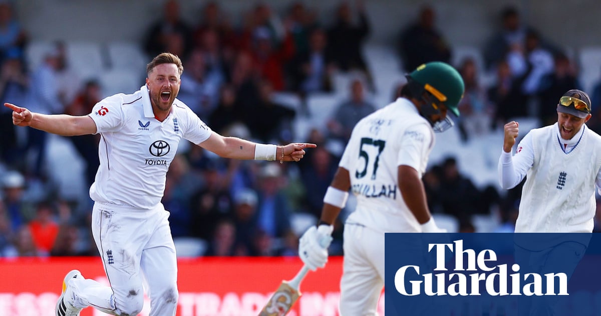Root and Robinson evoke Headingley history to help England boss opening day | Taha Hashim