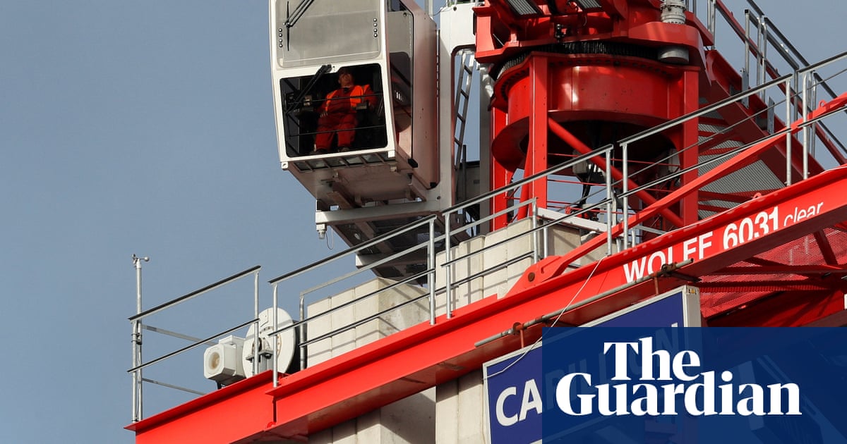 Ex-Carillion executives face £1m in fines over ‘market abuse’ claims