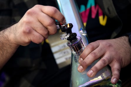 Secondhand bong smoke worse than that from tobacco, study finds | Cannabis | The Guardian Secondhand bong smoke worse than that from tobacco, study finds | Cannabis | The Guardian