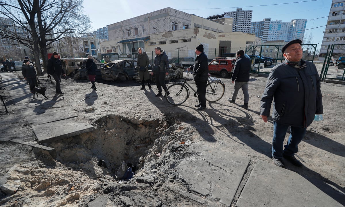 US senator says Moscow's plans are behind schedule – as it happened | World news | The Guardian