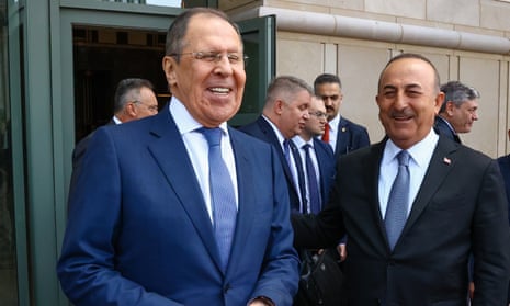 Turkish Foreign Minister Mevlut Cavusoglu (R) and Russian Foreign Minister Sergei Lavrov (L) in Ankara