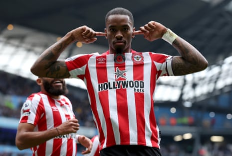 Ivan Toney of Brentford celebrates after scoring his team’s first goal against Manchester City at the Etihad Stadium. He scored again in the 98th minute to hand Brentford a shock 2-1 win