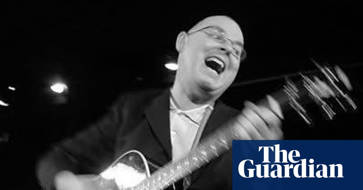 Des de Moor obituary