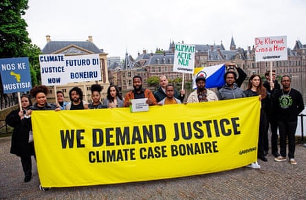 Greenpeace and residents of Bonaire launch legal action to protect the island in the climate crisis.
