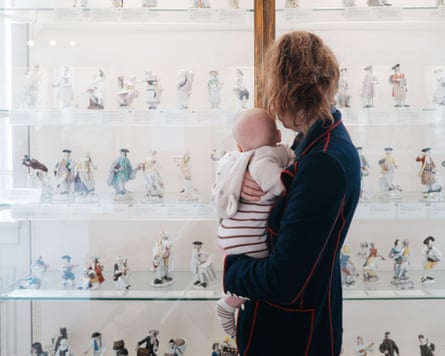 A mother and baby at the Fitzwilliam.
