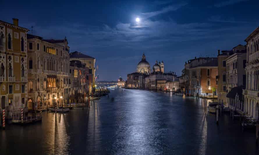Venice is a favourite destination and an ideal place to be stranded for an evening.