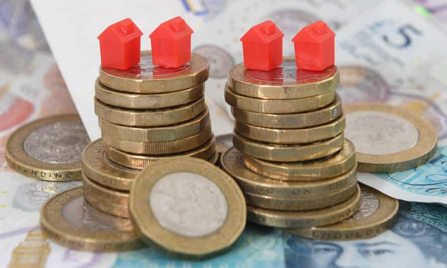 Model houses on coins and notes