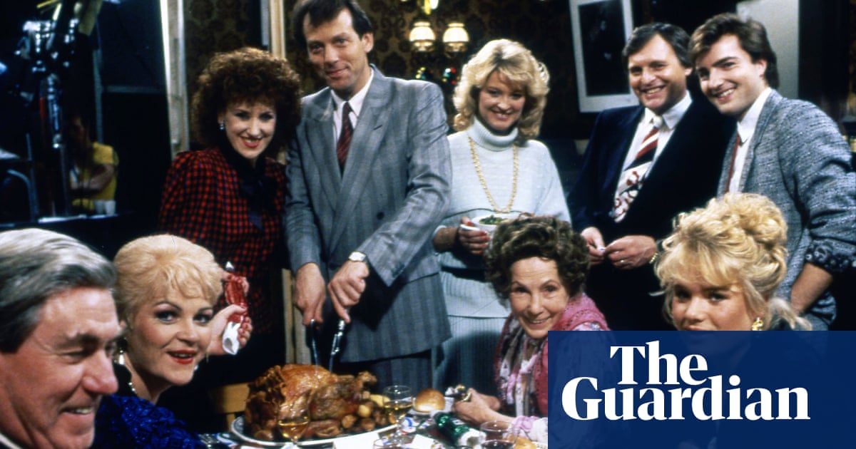 „Frohe Weihnachten, Ange!“ Die 40 denkwürdigsten Momente von EastEnders – ...
