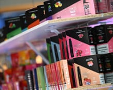 Australia to ban disposable, single-use vape imports from January to help cut addiction in children | Health | The Guardian Australia to ban disposable, single-use vape imports from January to help cut addiction in children | Health | The Guardian