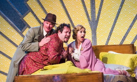 Well worth seeing … John Lofthouse as Frank, Peter Davoren as Alfred and Susanna Hurrell as Rosalinde in Die Fledermaus.