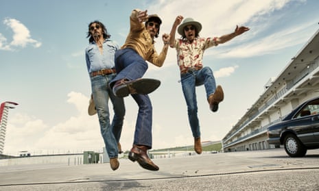 Country trio Midland bring traditional country back to radio