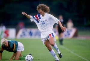 Michelle Akers (center) used her speed and height to deadly effect.