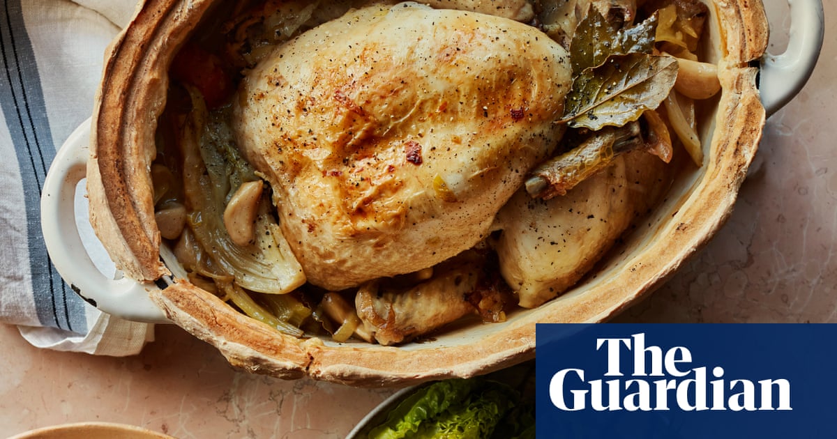 Thomasina Miers’ recipe for Provençal chicken casserole with new-season’s garlic - The Guardian