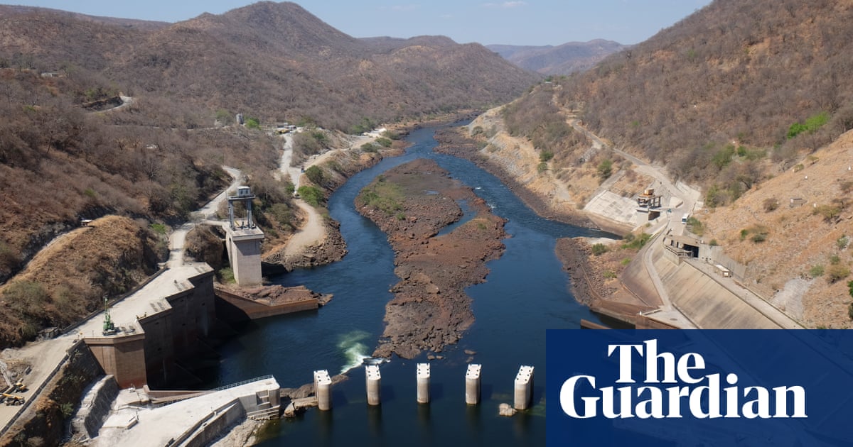 ‘Levels are dropping’: drought saps Zambia and Zimbabwe of hydropower | Global development ‘Levels are dropping’: drought saps Zambia and Zimbabwe of hydropower | Global development