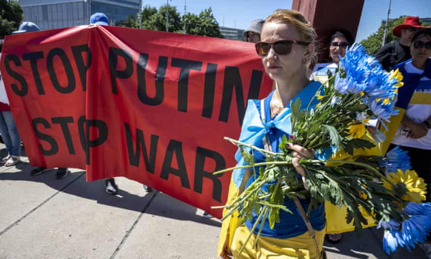 Protesters were dressed in the colours of the Ukrainian flag.
