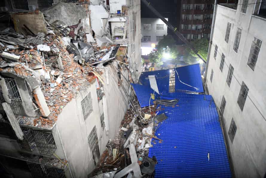 Survivor found in rubble six days after China building collapse 1 The rear of the six-storey building in Changsha collapsed suddenly on 29 April.
