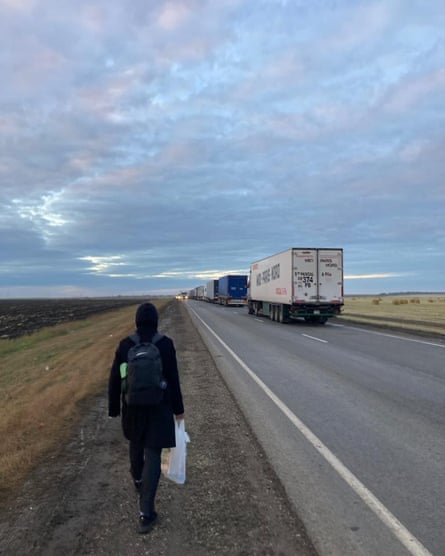 18 millas a pie de la frontera de Rusia con Kazajistán