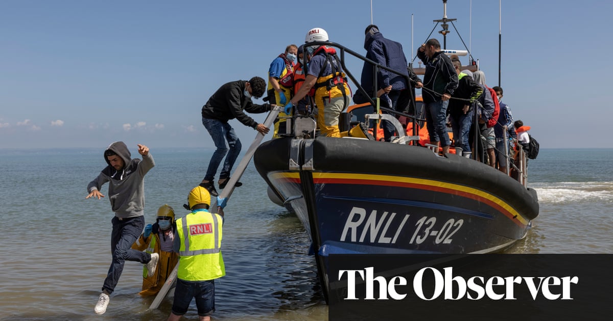 After rightwing attacks on rescues, UK lifeboat charity has record fundraising year