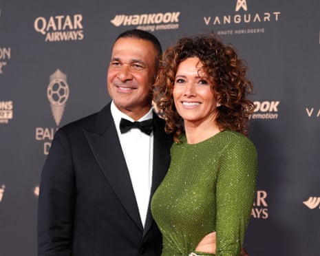 Ruud Gullit and Karin De Rooij arrive – the Dutch legend will host this year’s ceremony alongside British presenter Kate Scott.