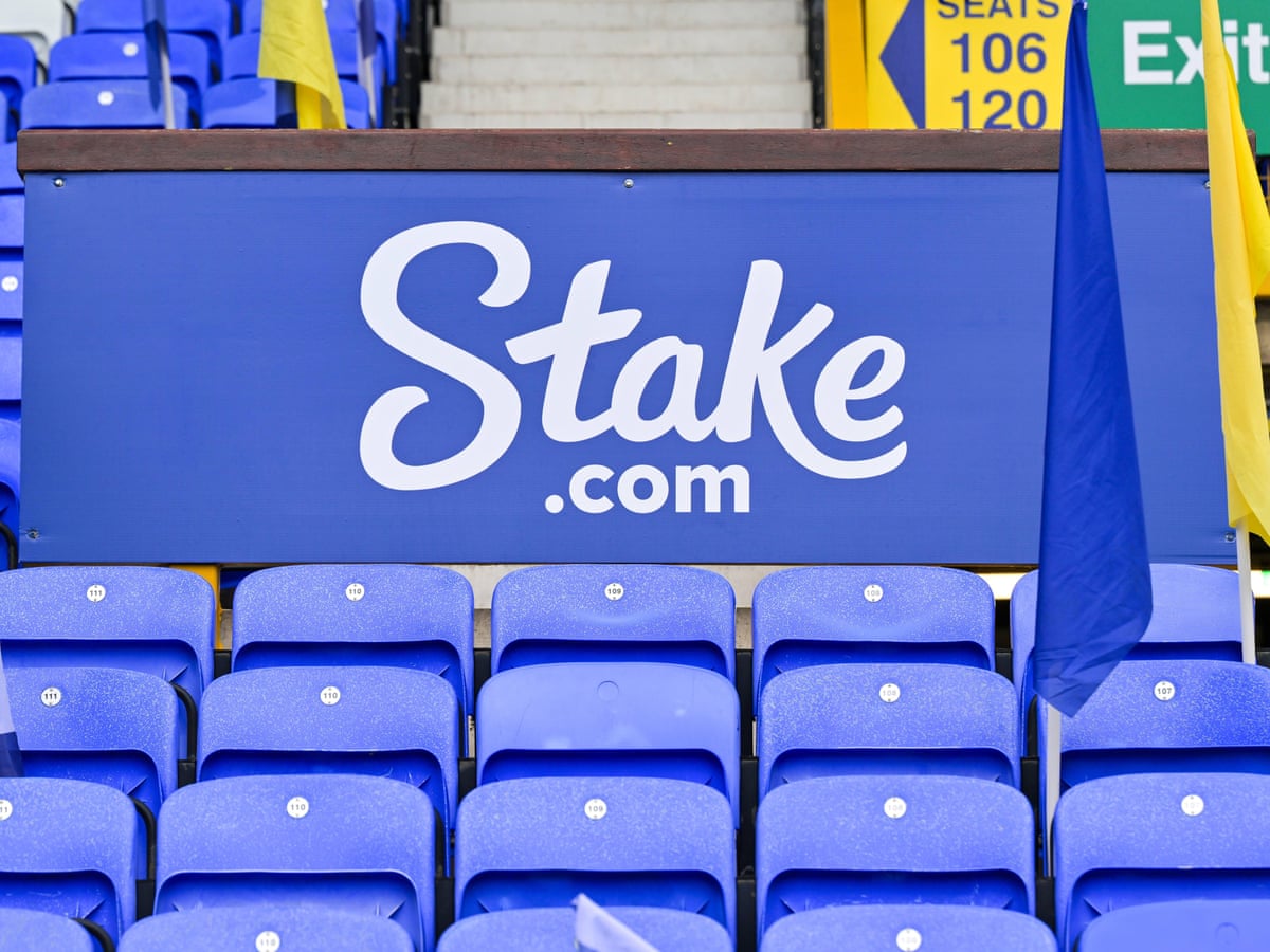 Media Premier League arriesga sus patrocinios de apuestas sin licencia