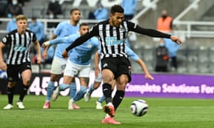Joelinton thumps in Newcastle’s equaliser.