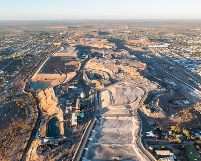 Environment watchdog buried report on lead in children’s blood to placate mining companies, emails show