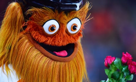 Philadelphia Flyers mascot Gritty accused of punching boy during photo  shoot - ABC News