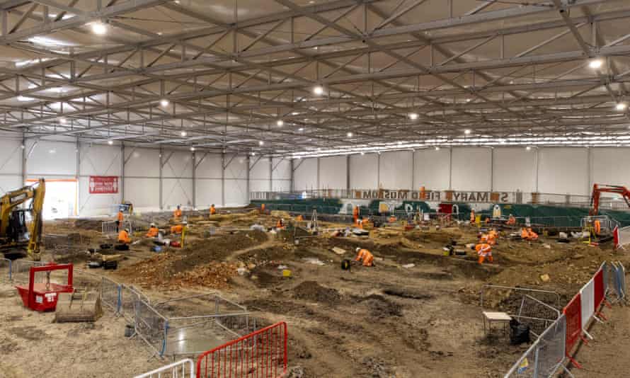 nonpolitical news roman statues found unbiased news nonpartisan news