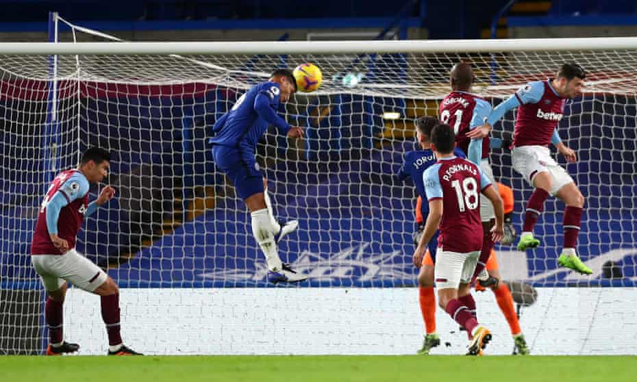 Thiago Silva heads home the opening goal.