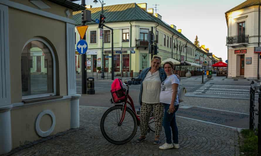 Margorzata Olszewska (left) and Diana Hiczel in Suwałki.