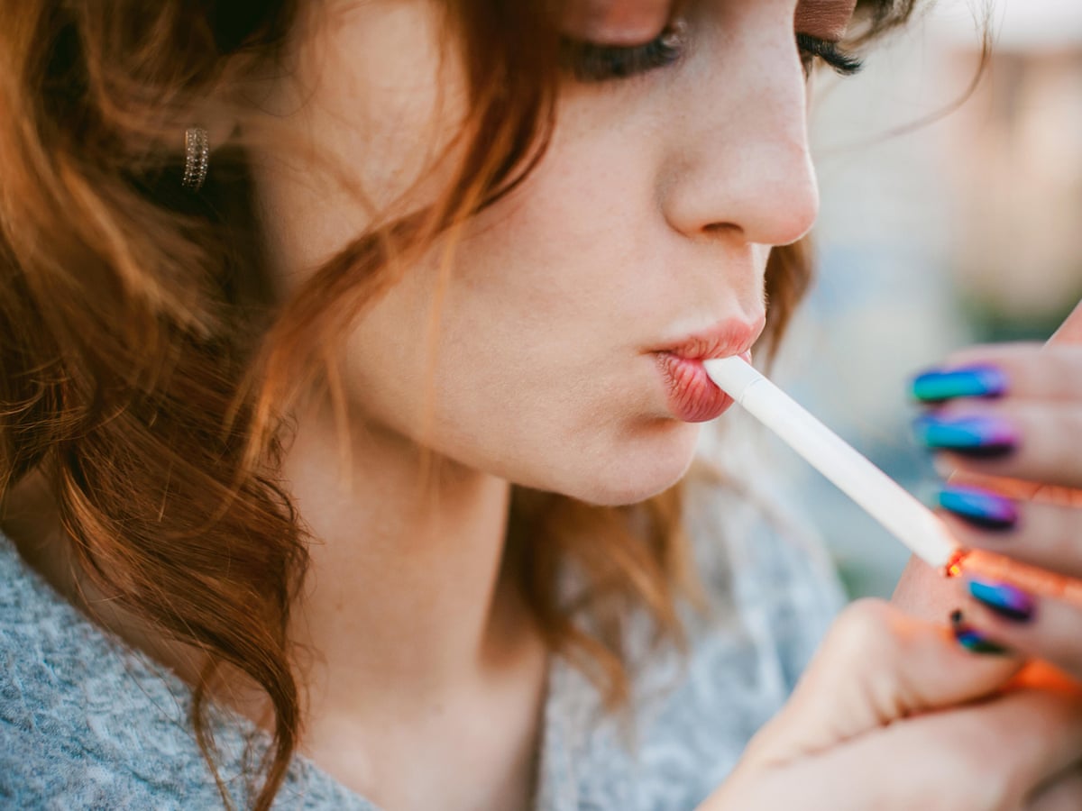 cigarette smoking woman Smoking among middle-class women in England up by 25% in 10 years – study | Smoking cigarette smoking woman Smoking among middle-class women in England up by 25% in 10 years – study | Smoking