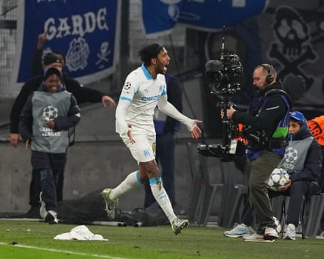Aubameyang stars as Marseille beat Newcastle after Howe’s warning Aubameyang stars as Marseille beat Newcastle after Howe’s warning