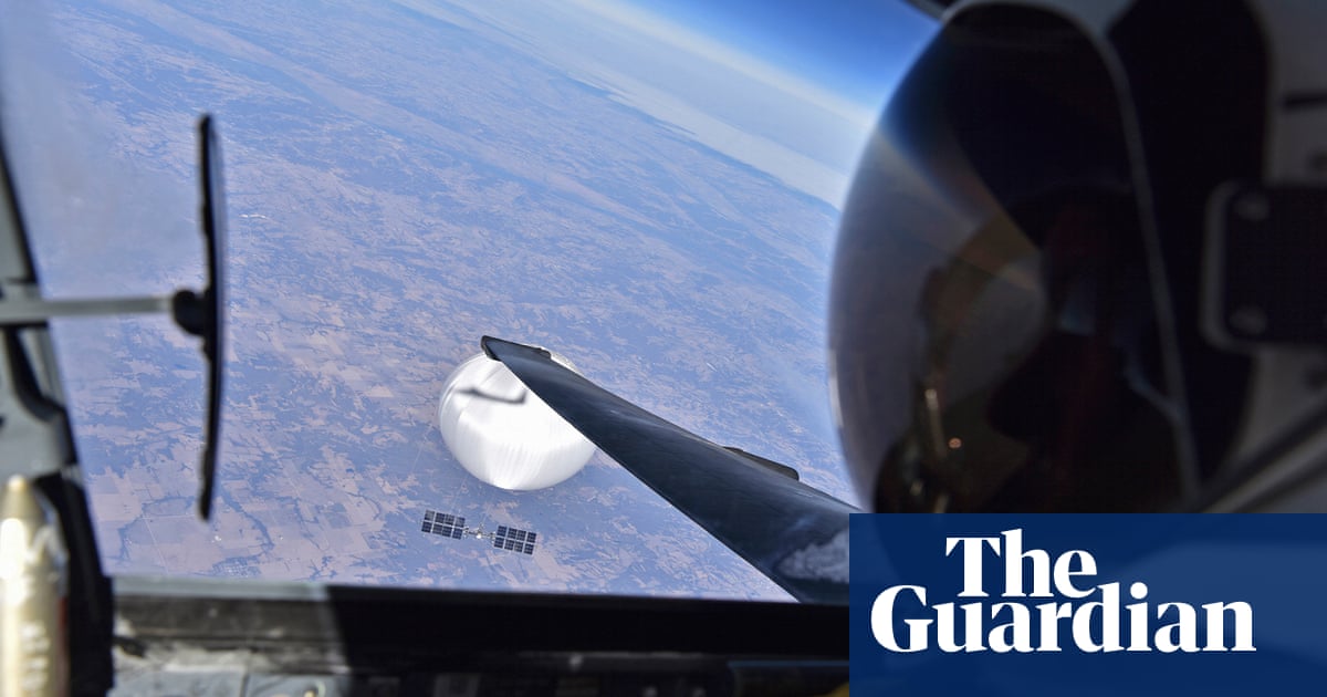 Pentagon releases selfie of US pilot flying above Chinese spy balloon