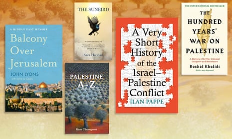 Australian authors group give every federal politician five books