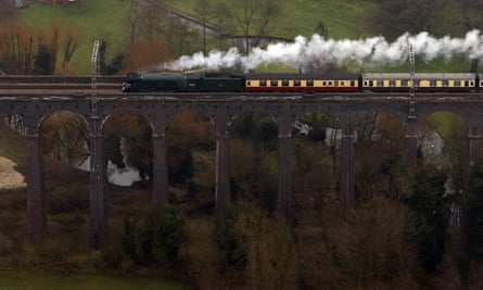 Flying Scotsman passes over the Digswell Viaduct near Welwyn Garden City.