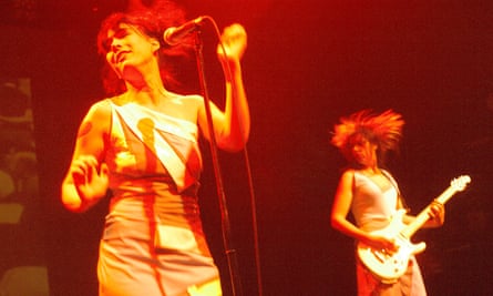 Le Tigre performing in London.